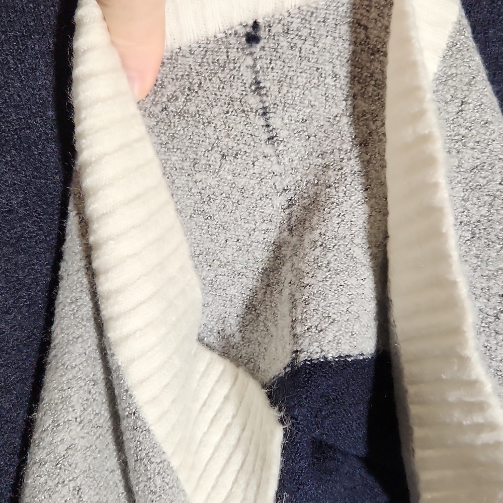 Fresh Sweater Womenssize M navy blue gray white color block Medium - Picture 5 of 10
